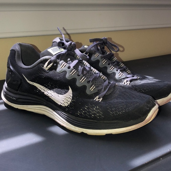 Nike Shoes - NIKE Lunarglide 5